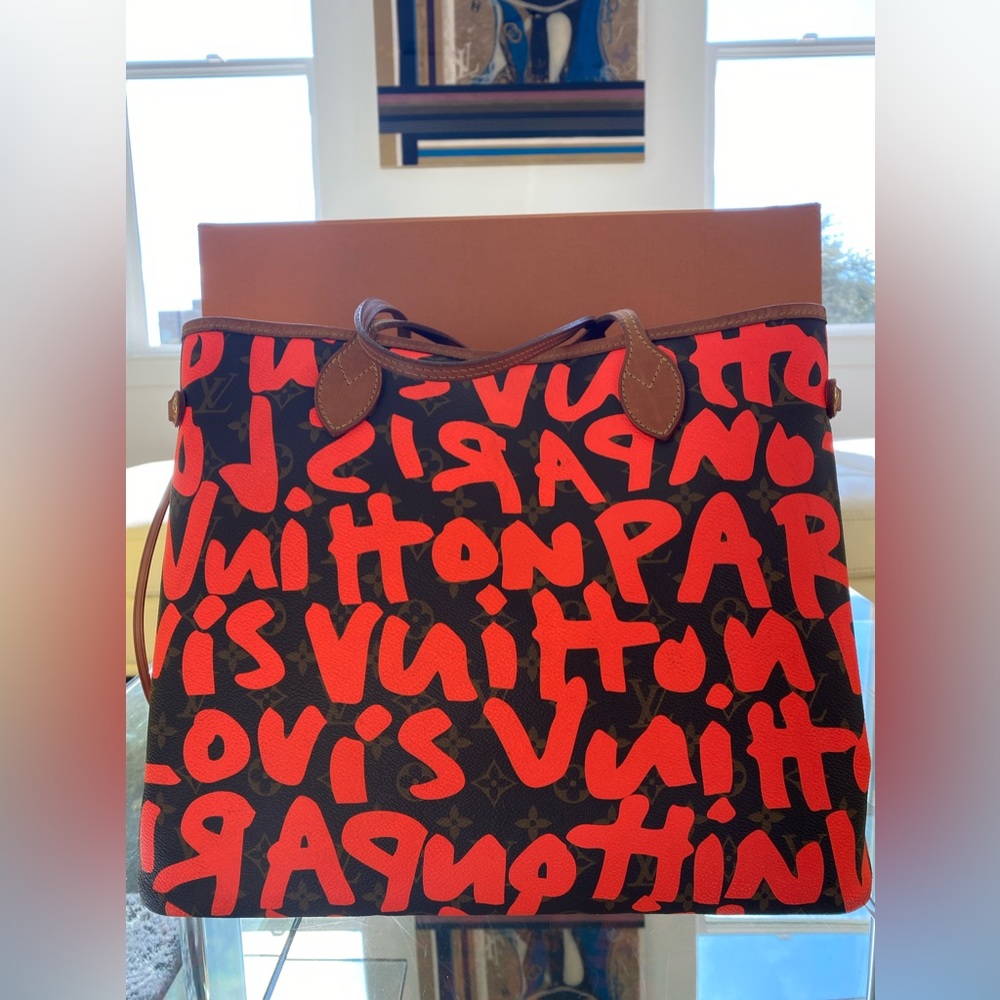 Authentic Louis Vuitton Monogram Graffiti Neverfull GM in Orange